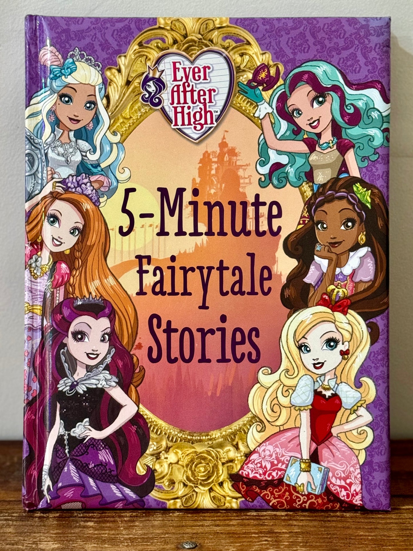 Hardback copy of Robert Rodman’s 5-Minute Fairytale Stories in excellent used condition, featuring short, illustrated fairytales for children.