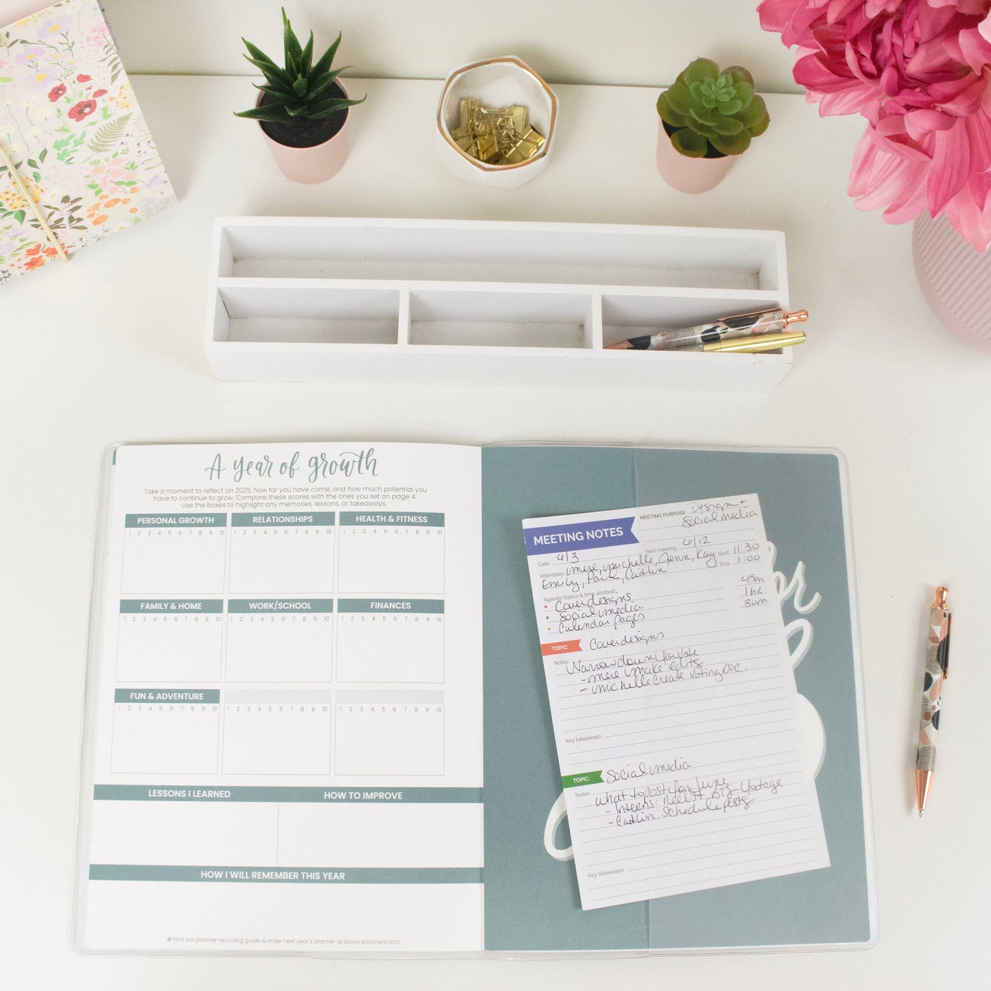 Calendar: 2025 12-Month Planner with Goal Tracking, Vision Board, & More