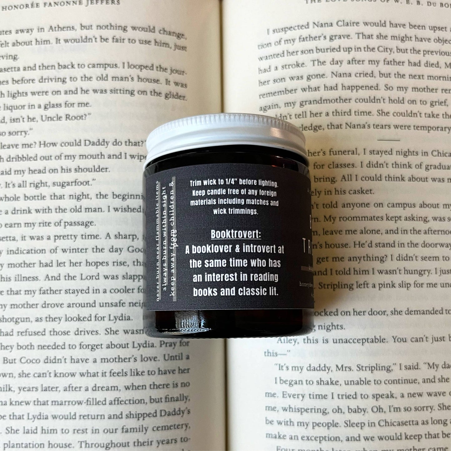 Candle, Hand-Poured Soy: Booktrovert