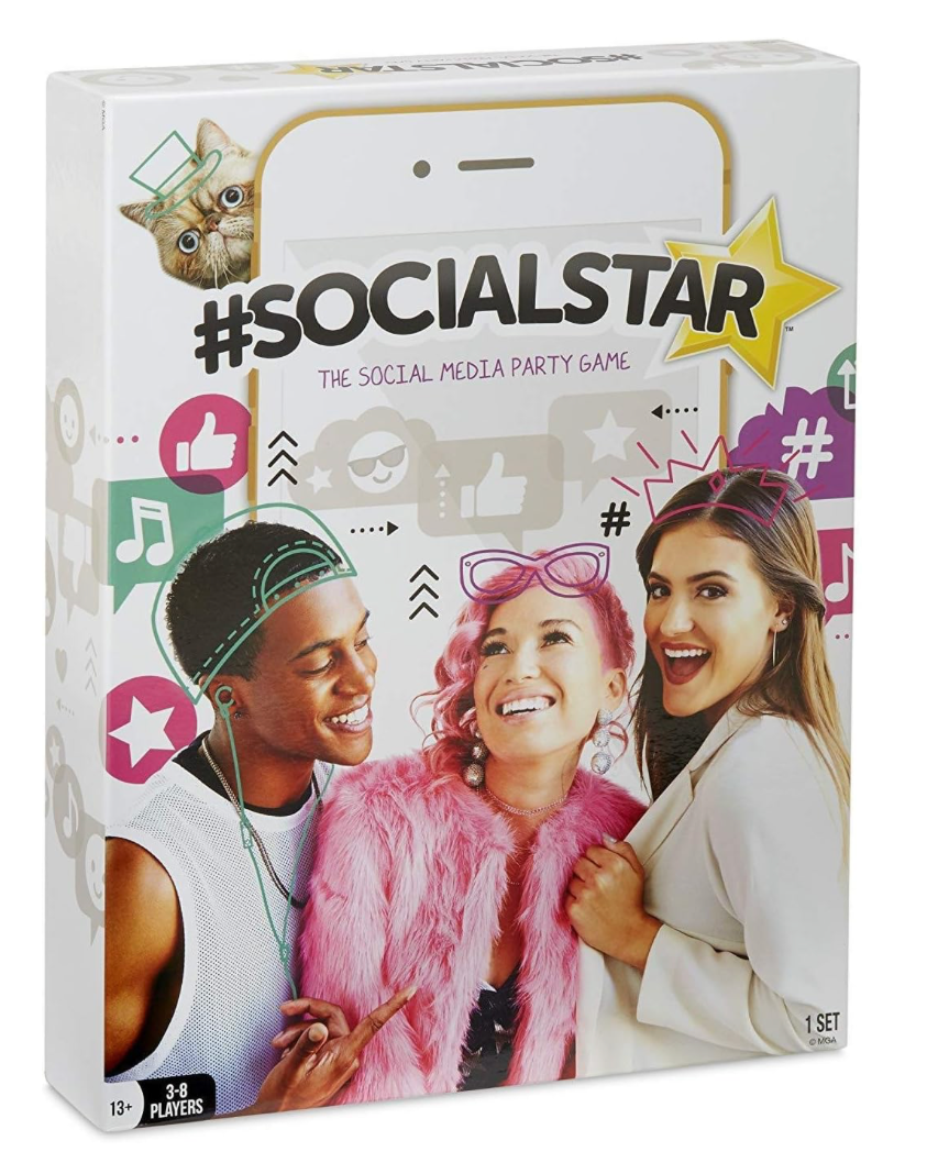 Board game box titled 'Social Star' with images of three people on a white background