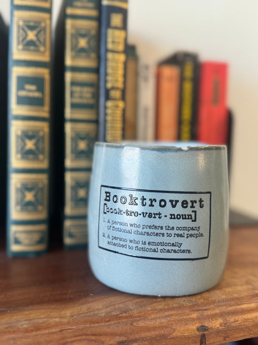 Mug: Booktrovert