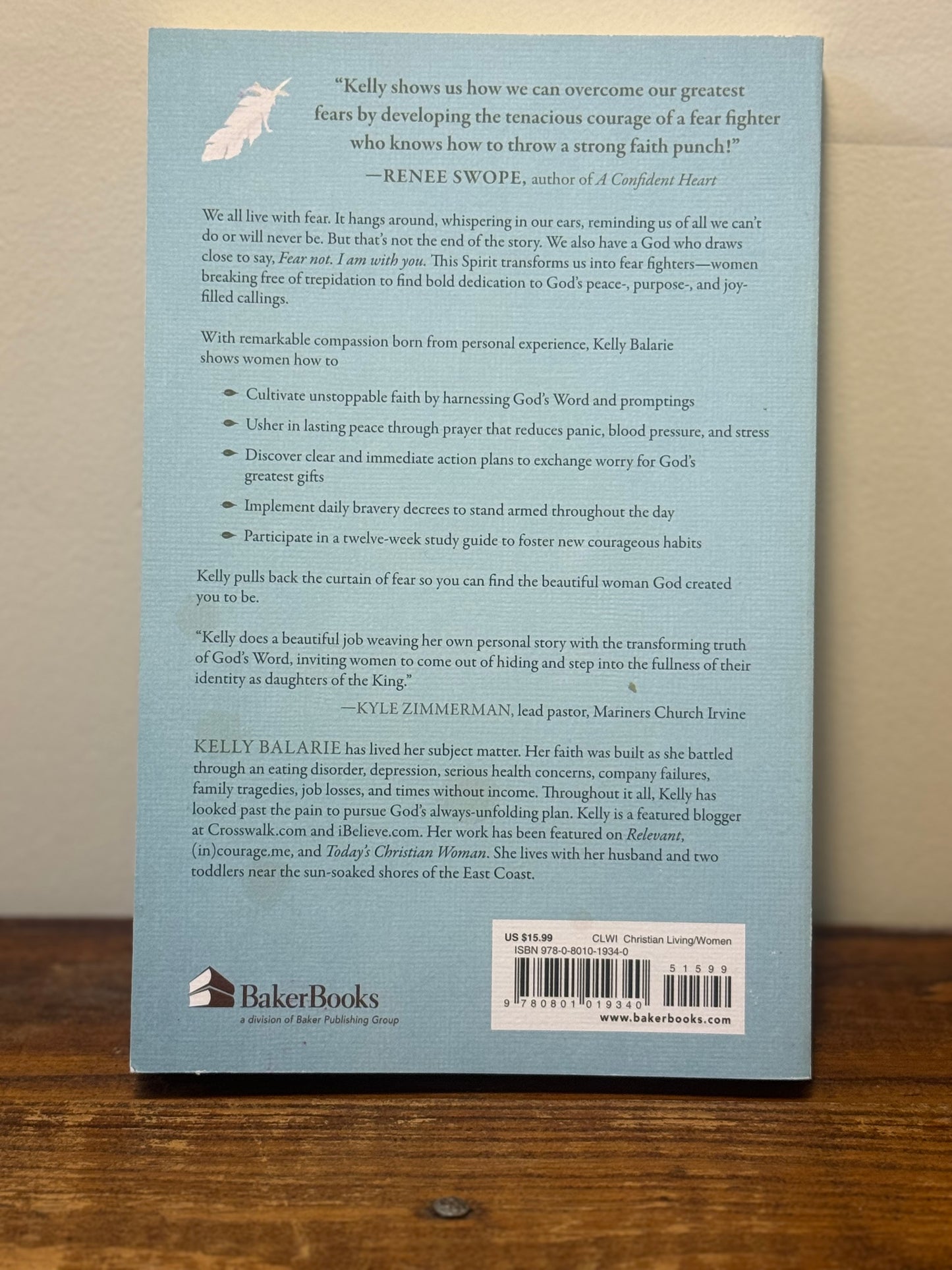 Paperback copy of Kelly Valarie’s Fear Fighting in like new condition, an inspirational faith-based book.