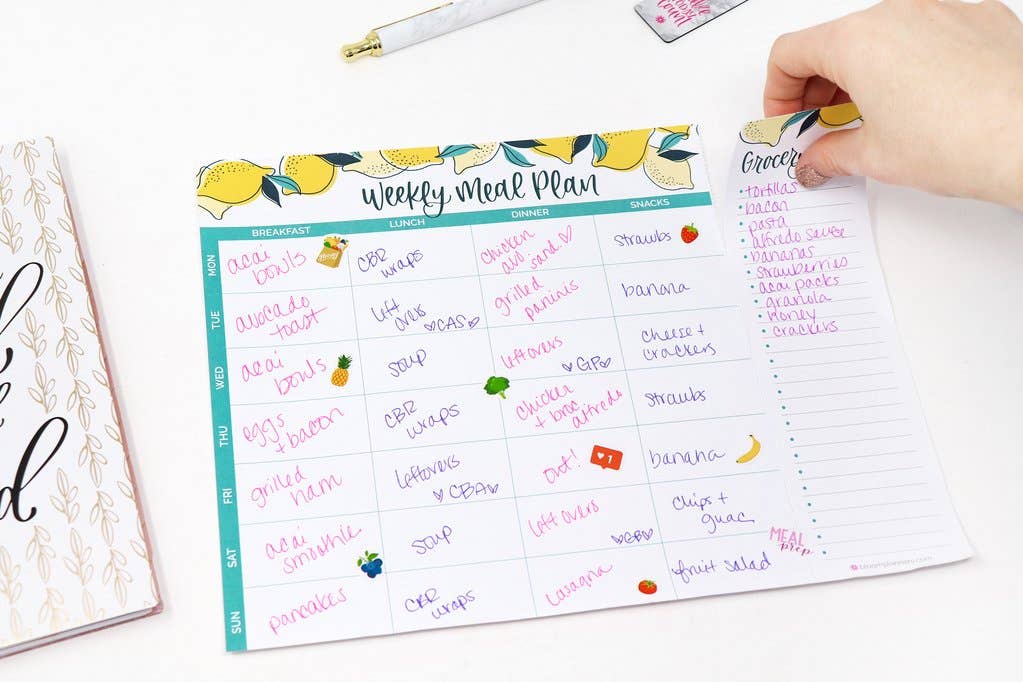 Meal Planner: Magnetic Notepad Organizer with Tear-Off Grocery List